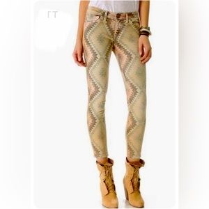 Current Elliott The Stiletto Desert Navajo Skinny Jeans